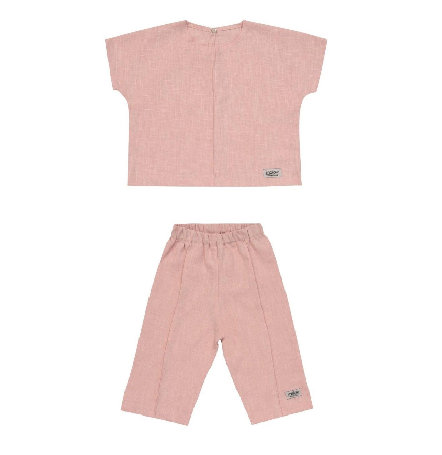 This Ramie Baby/Kid Clothing Set in rosa is hypoallergenic, making it perfect for delicate skin.